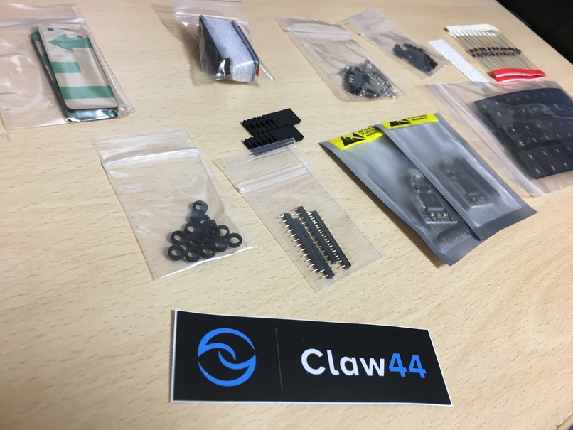 claw44_02